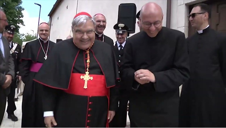 Reagire con umile mitezza e santità
